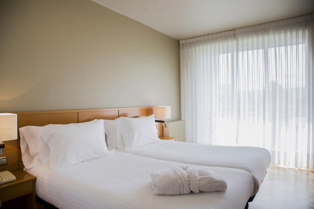 بنبلونة Suites Sercotel Mirasierra المظهر الخارجي الصورة