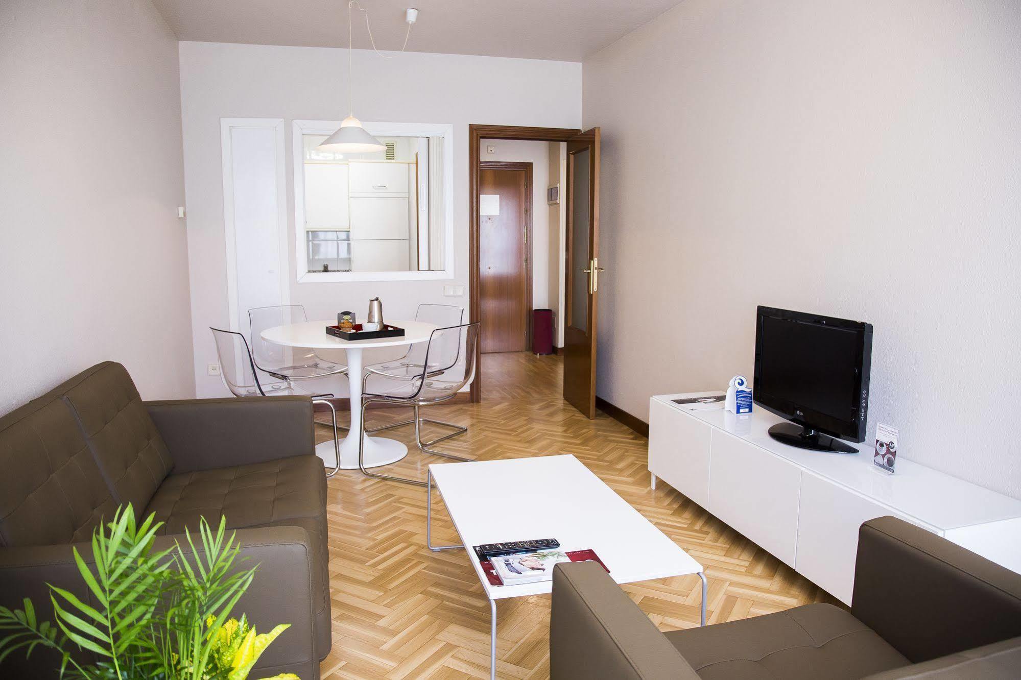 بنبلونة Suites Sercotel Mirasierra المظهر الخارجي الصورة